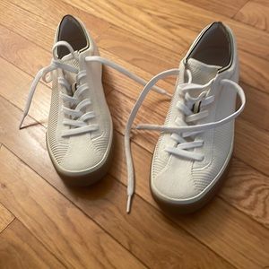 Brand new Rothys sneaker size 7